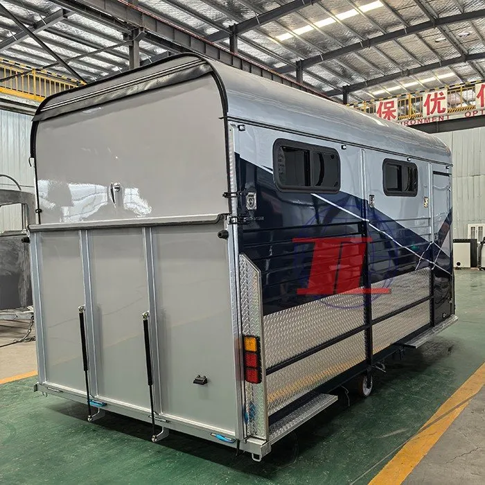 3 Horse Angle Load With Kitchen best
